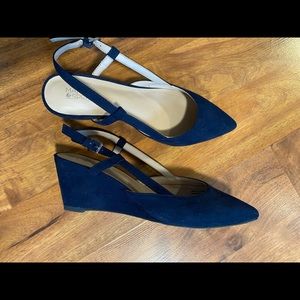 NWOT Navy blue faux suede wedge heels